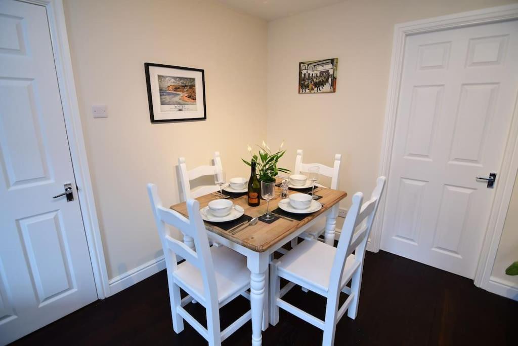 Loveyork Priory Apartment - Central With Parking Exterior photo